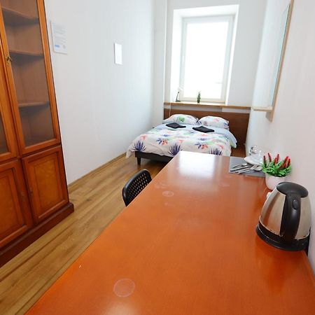 Fantastic Waw - C19 Room E Varsavia Esterno foto